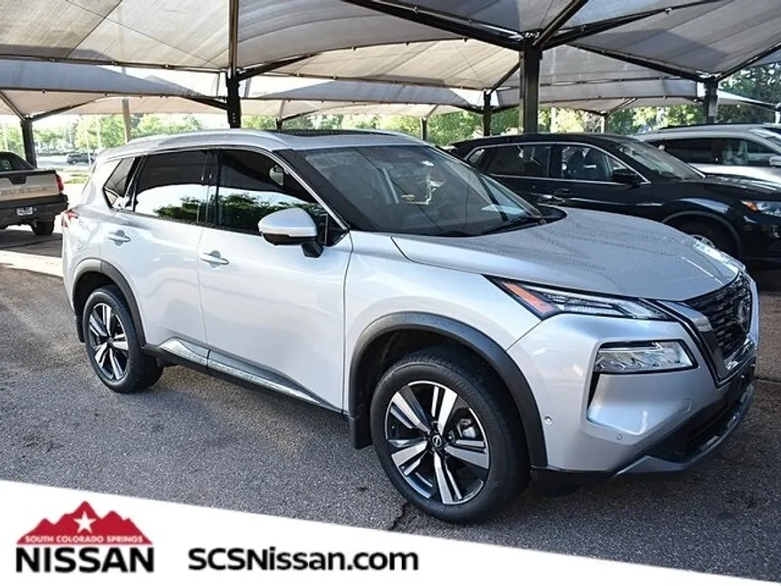 2023 Nissan Rogue SL photo 1