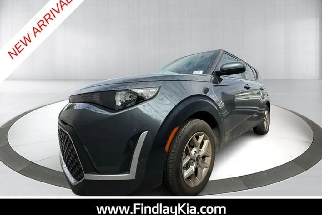 2023 Kia Soul LX S photo 1