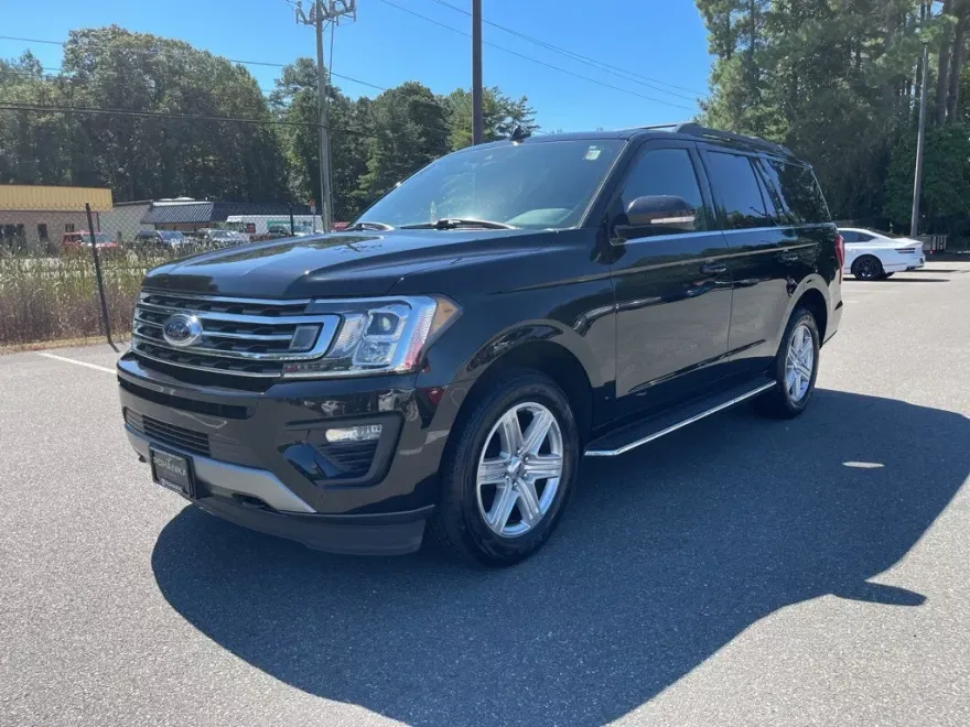 2020 Ford Expedition XLT photo 1