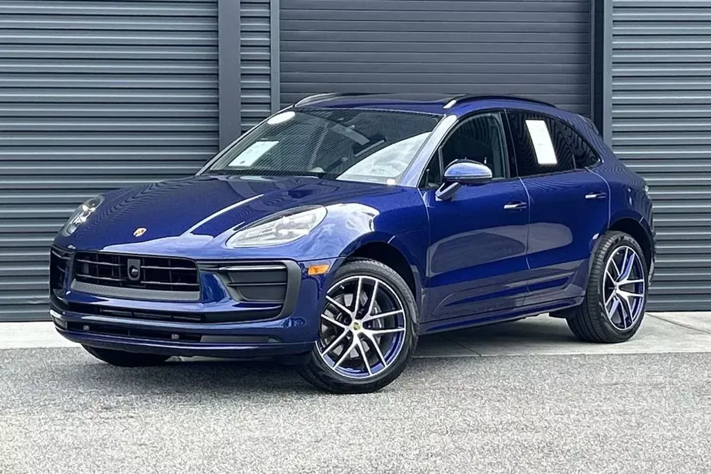 2025 Porsche Macan Base photo 1