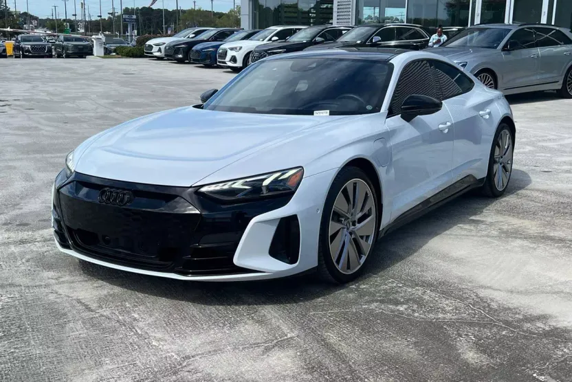 2022 Audi e-tron GT Prestige photo 1