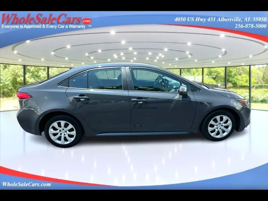 2023 Toyota Corolla LE photo 1