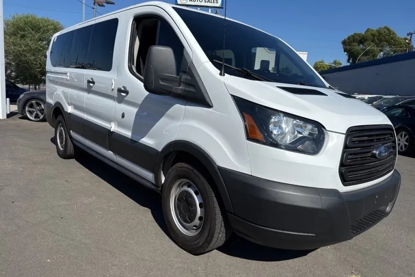 2019 Ford Transit photo 1