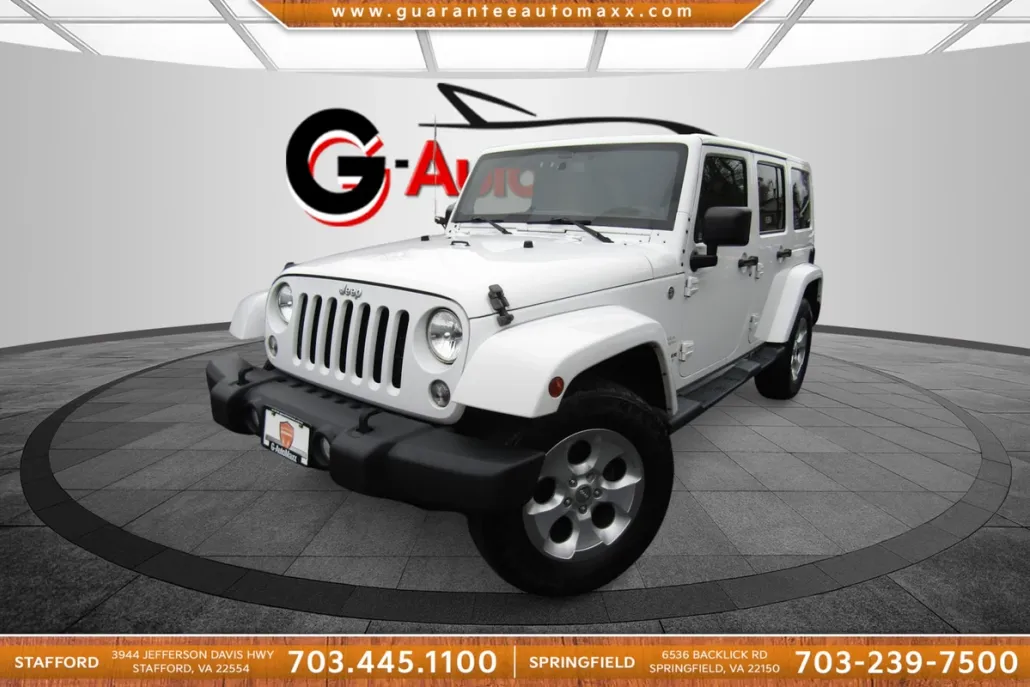 2014 Jeep Wrangler Unlimited Sahara photo 1