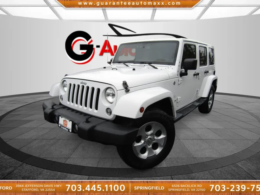 2014 Jeep Wrangler Unlimited Sahara photo 1