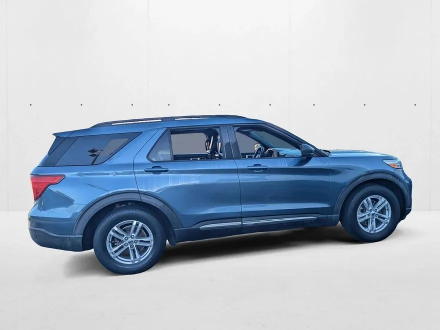 2020 Ford Explorer XLT photo 1