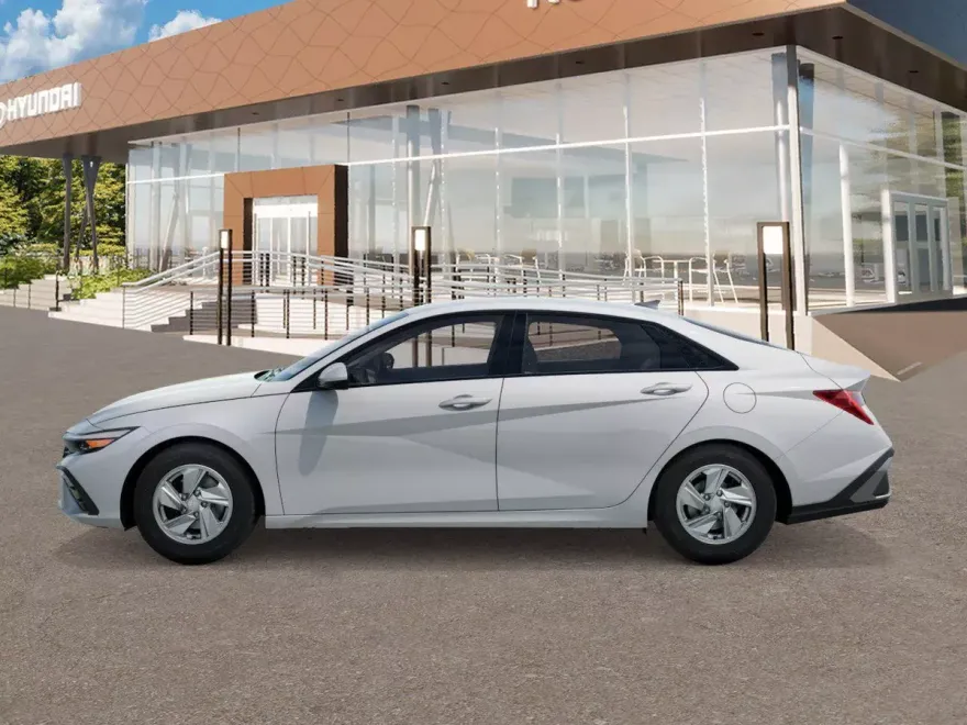 2025 Hyundai Elantra SE photo 1