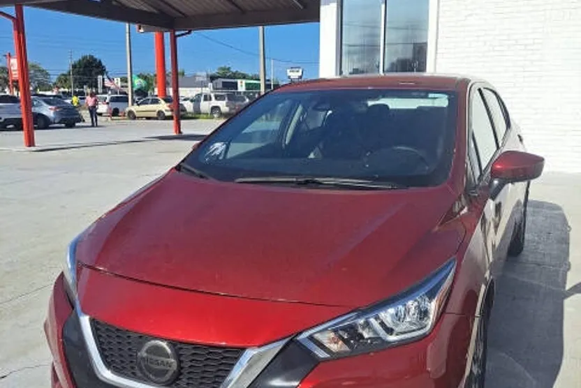 2021 Nissan Versa SV Sedan photo 1