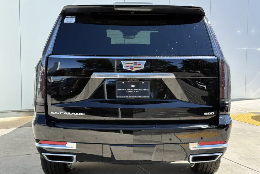 2025 Cadillac Escalade Premium Luxury photo 1