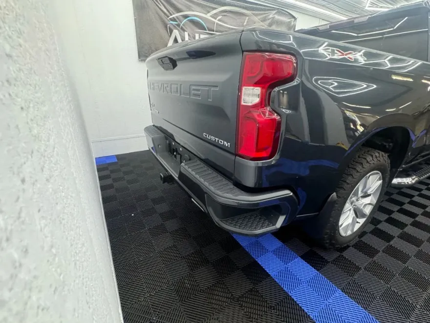 2019 Chevrolet Silverado 1500 Custom photo 1