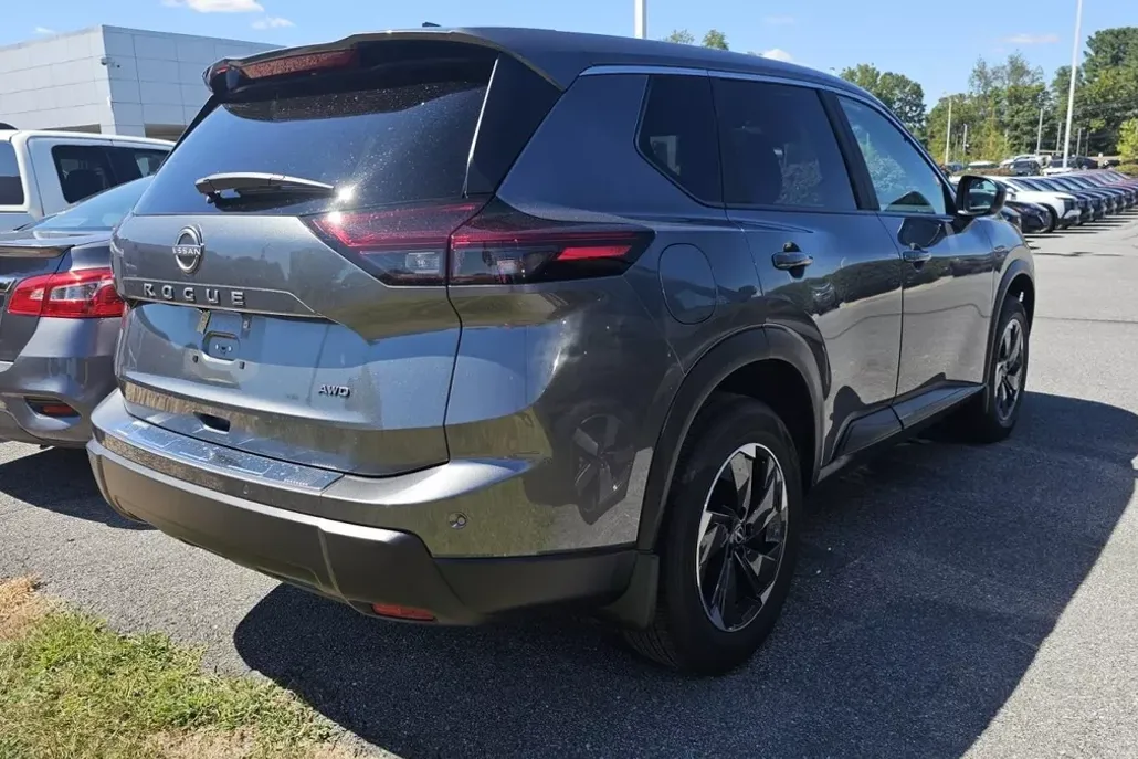 2025 Nissan Rogue SV photo 1