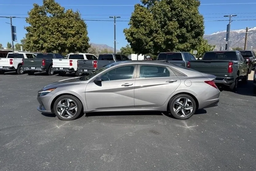 2023 Hyundai Elantra Hybrid Limited photo 1