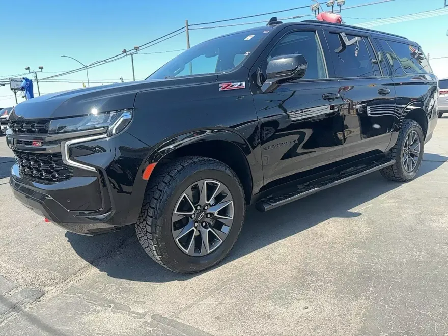 2021 Chevrolet Suburban Z71 photo 1