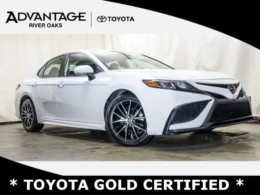 2023 Toyota Camry SE photo 1