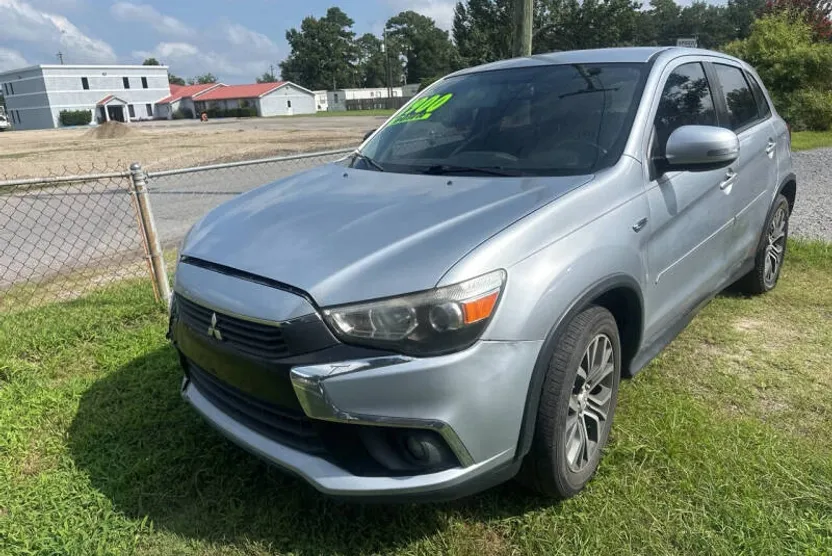 2016 Mitsubishi Outlander Sport ES photo 1