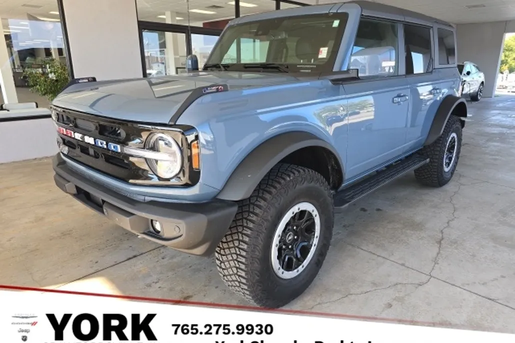 2024 Ford Bronco Outer Banks photo 1