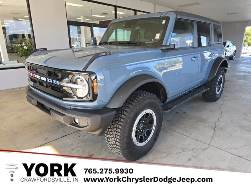 2024 Ford Bronco Outer Banks photo 1