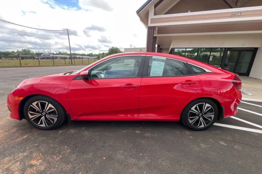 2017 Honda Civic EX-L photo 1