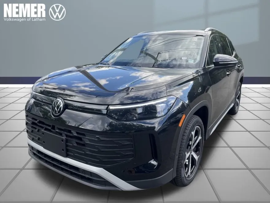 2025 Volkswagen Tiguan SE photo 1