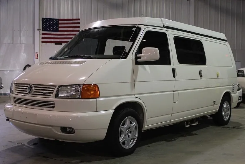 1997 Volkswagen EuroVan Camper photo 1
