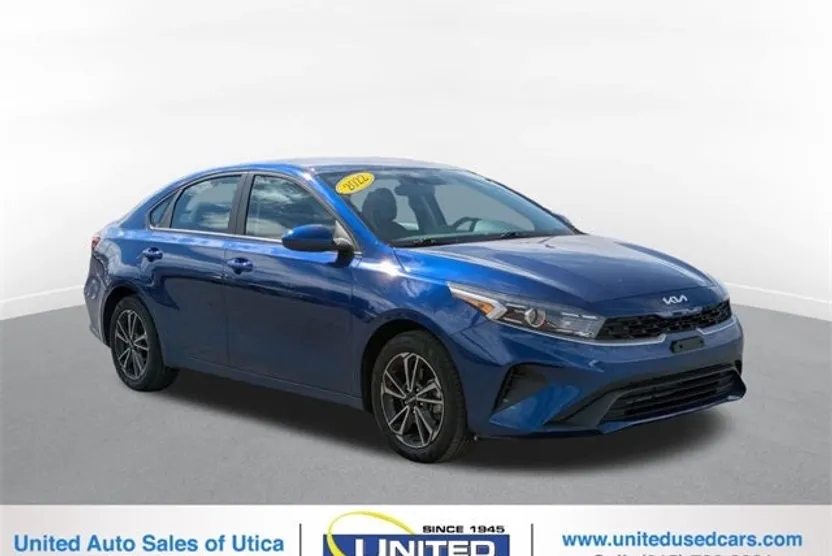 2022 Kia Forte LXS photo 1