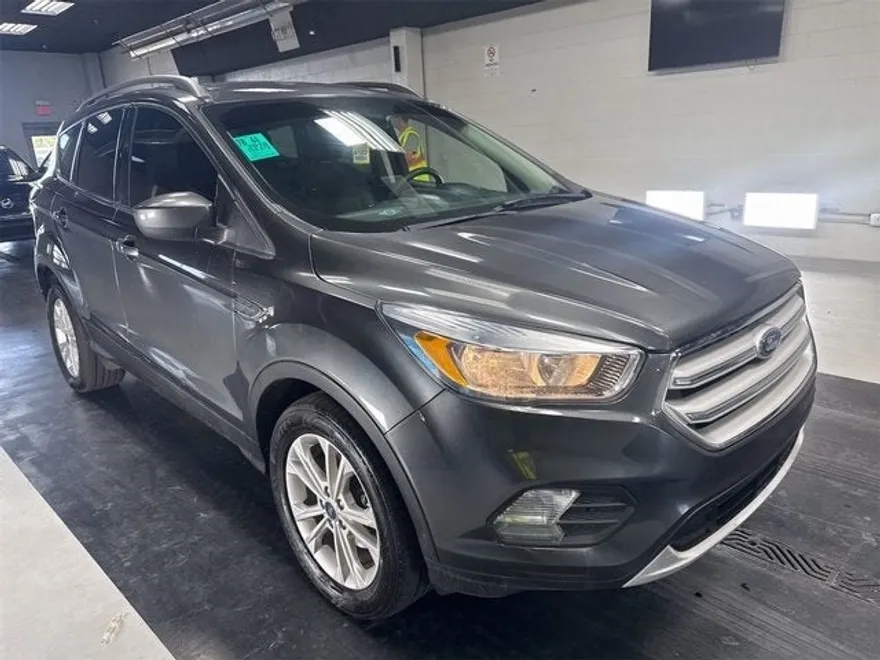 2018 Ford Escape SE photo 1