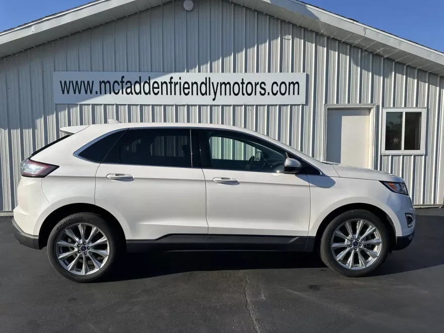 2017 Ford Edge Titanium photo 1