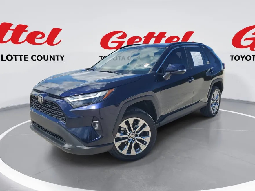 2022 Toyota RAV4 XLE Premium photo 1