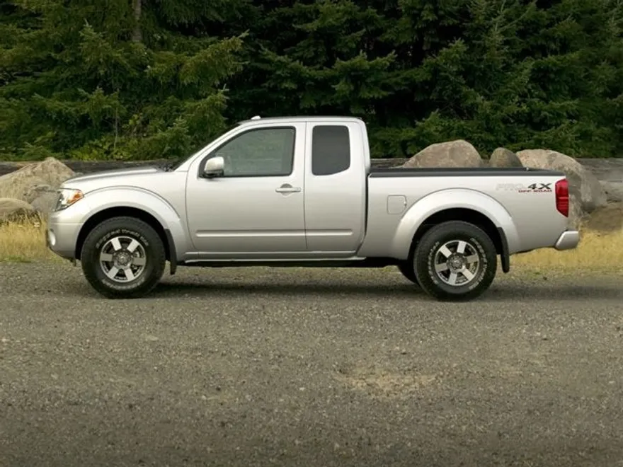 2013 Nissan Frontier S photo 1
