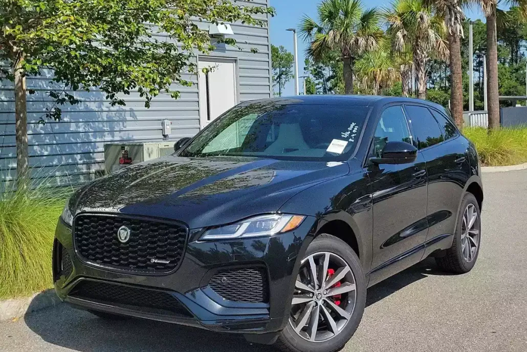 2024 Jaguar F-PACE R-Dynamic S P400 photo 1