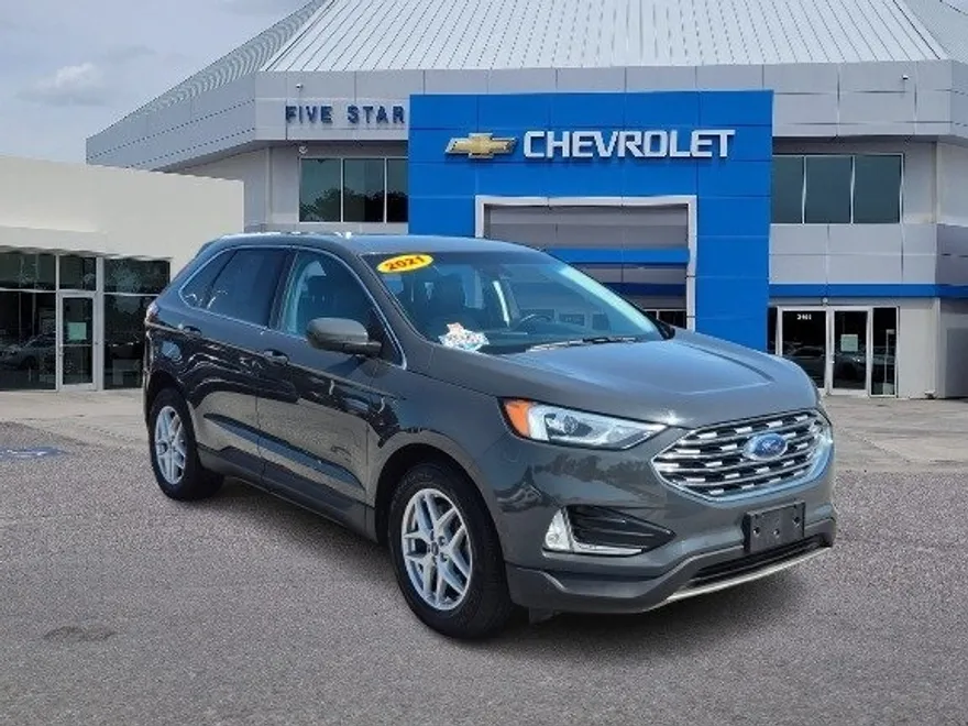 2021 Ford Edge SEL photo 1