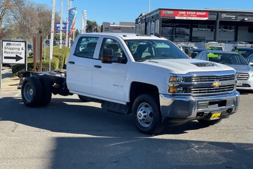 2018 Chevrolet Silverado 3500HD Work Truck photo 1