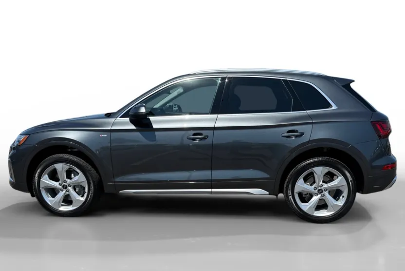 2025 Audi Q5 45 S line Premium Plus photo 1