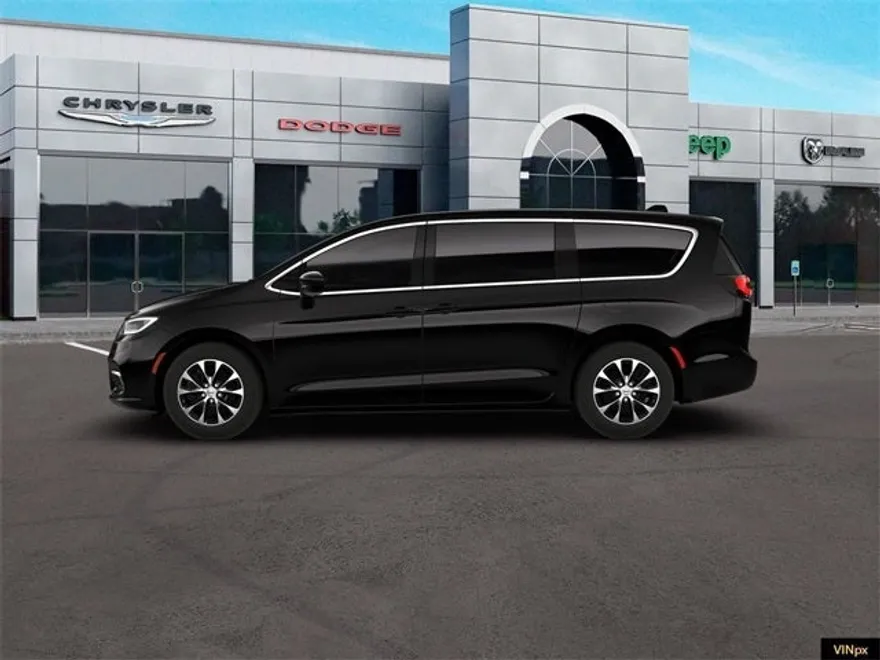 2026 Chrysler Pacifica photo 1