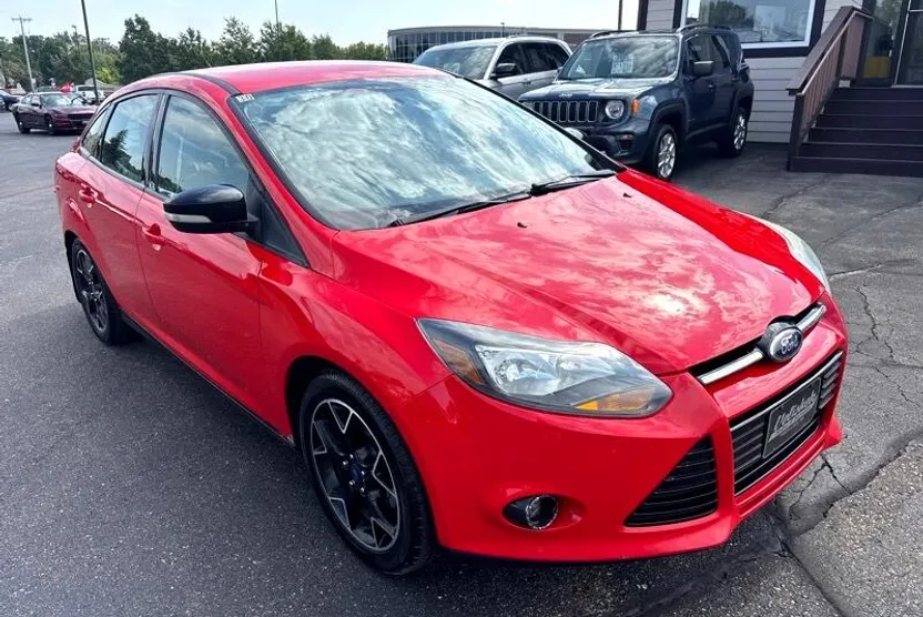 2014 Ford Focus Sedan photo 1