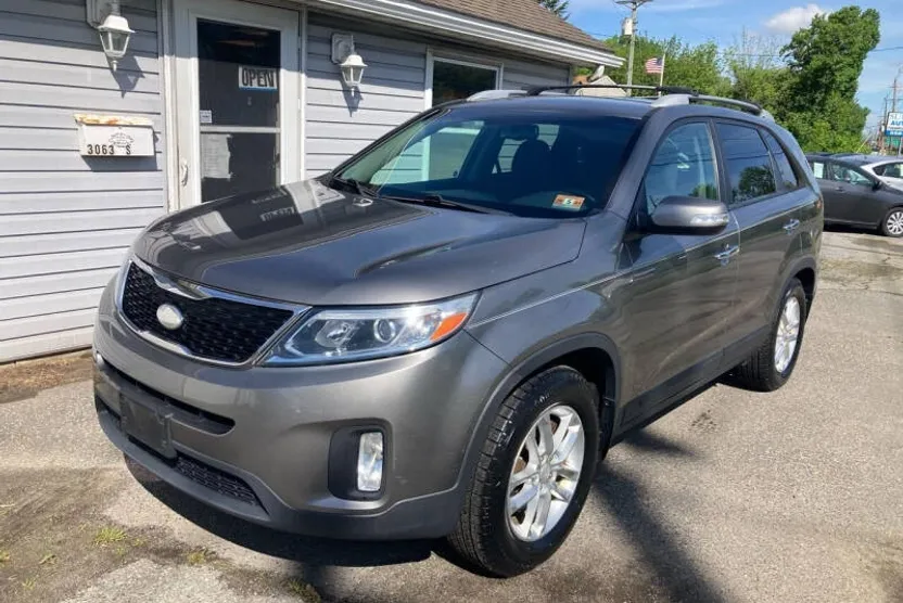 2015 Kia Sorento LX photo 1