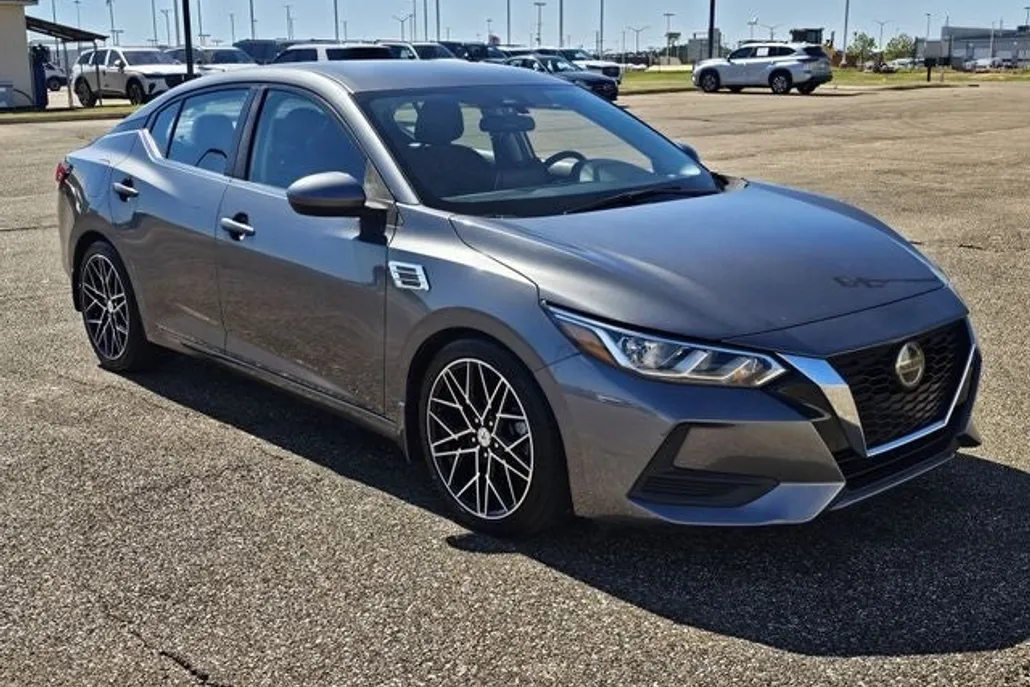 2021 Nissan Sentra SV photo 1