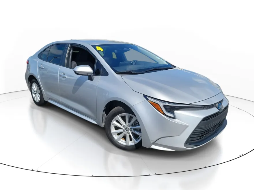2024 Toyota Corolla Hybrid LE photo 1