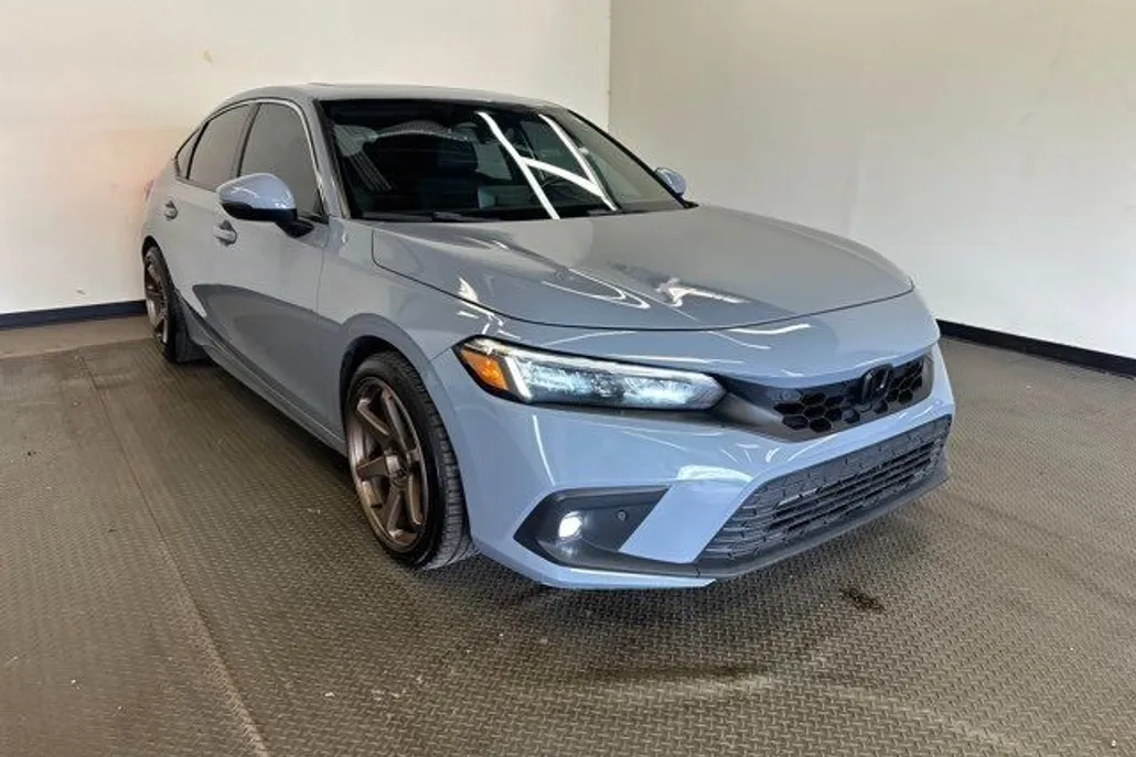 2022 Honda Civic Sport Touring photo 1