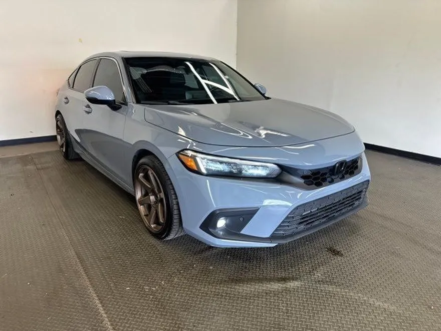 2022 Honda Civic Sport Touring photo 1