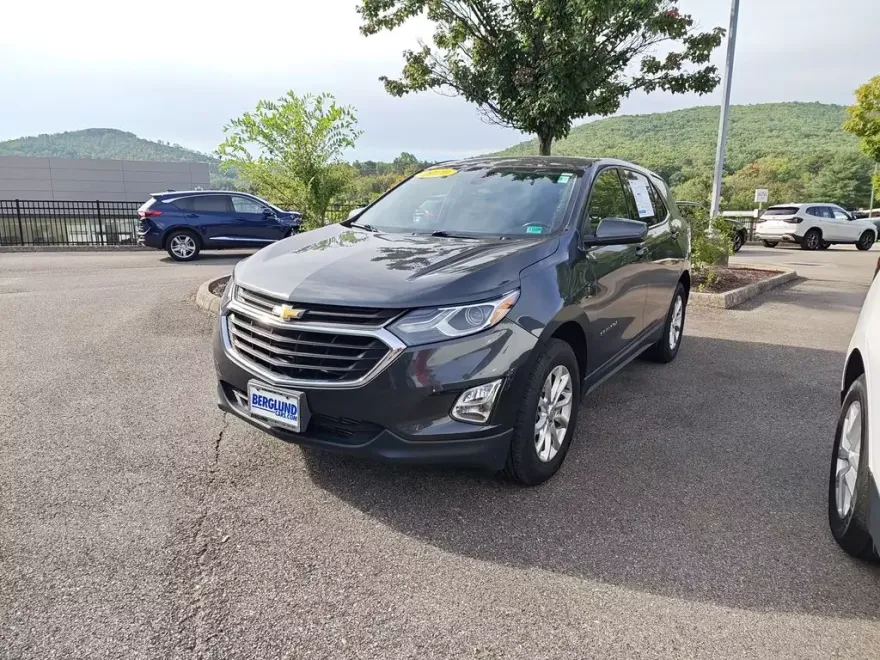 2020 Chevrolet Equinox LT photo 1