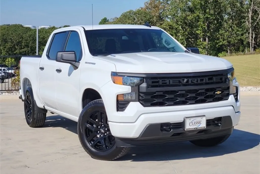 2026 Chevrolet Silverado 1500 Custom photo 1