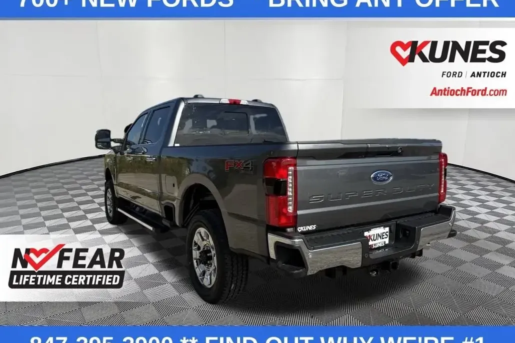 2026 Ford F-250 Lariat photo 1
