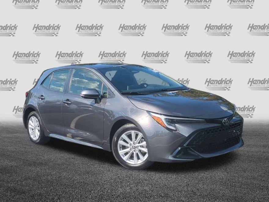 2024 Toyota Corolla SE photo 1