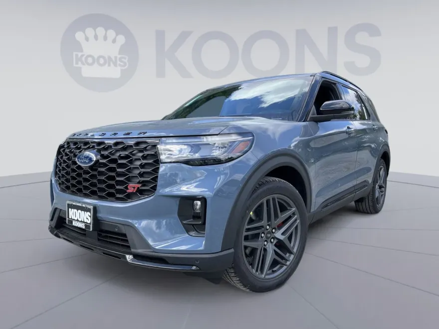 2025 Ford Explorer ST photo 1