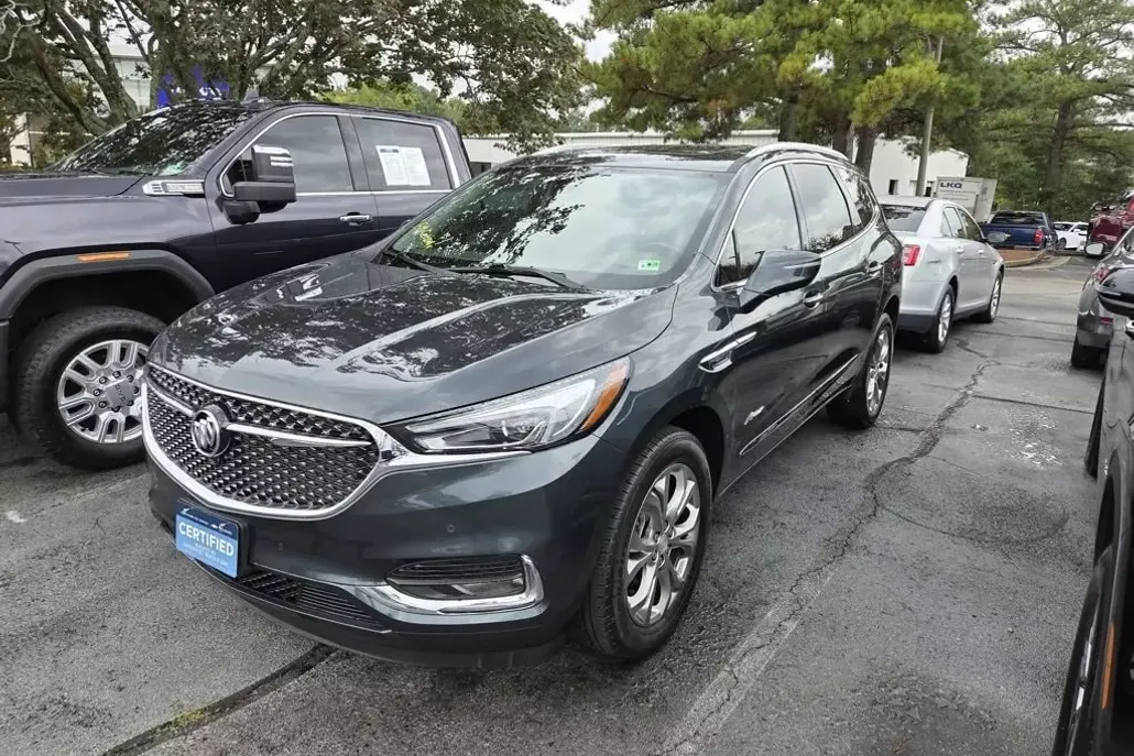 2021 Buick Enclave Avenir photo 1