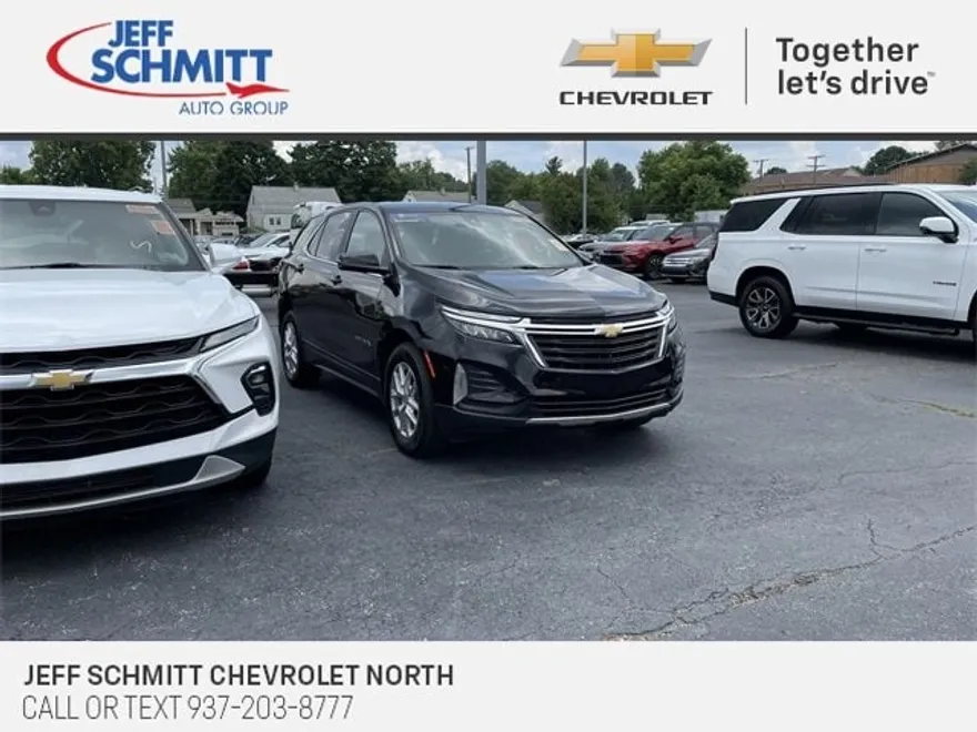 2023 Chevrolet Equinox LT photo 1