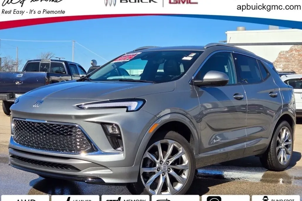 2024 Buick Encore GX Avenir photo 1