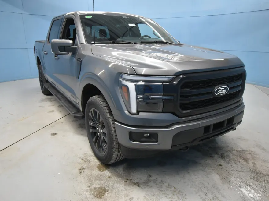 2025 Ford F-150 Lariat photo 1