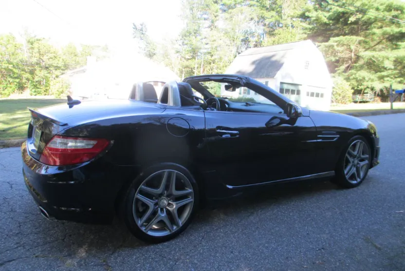 2016 Mercedes Benz SLK 350 photo 1